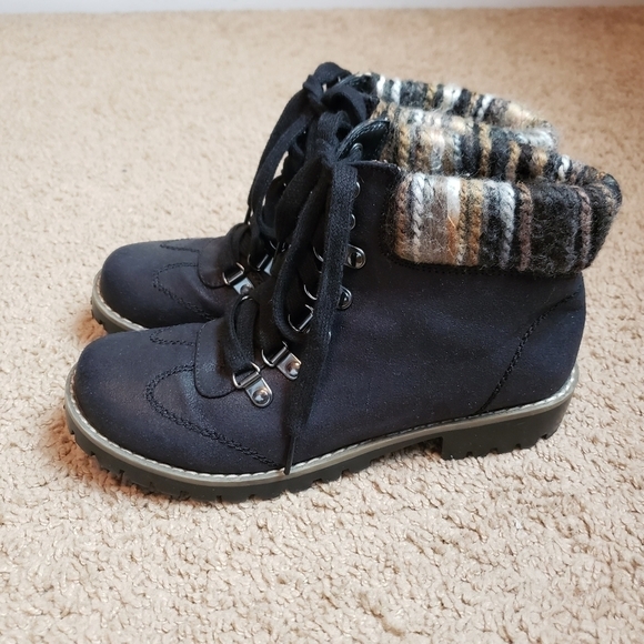 CLIFFS Laced Boots - Picture 5 of 11